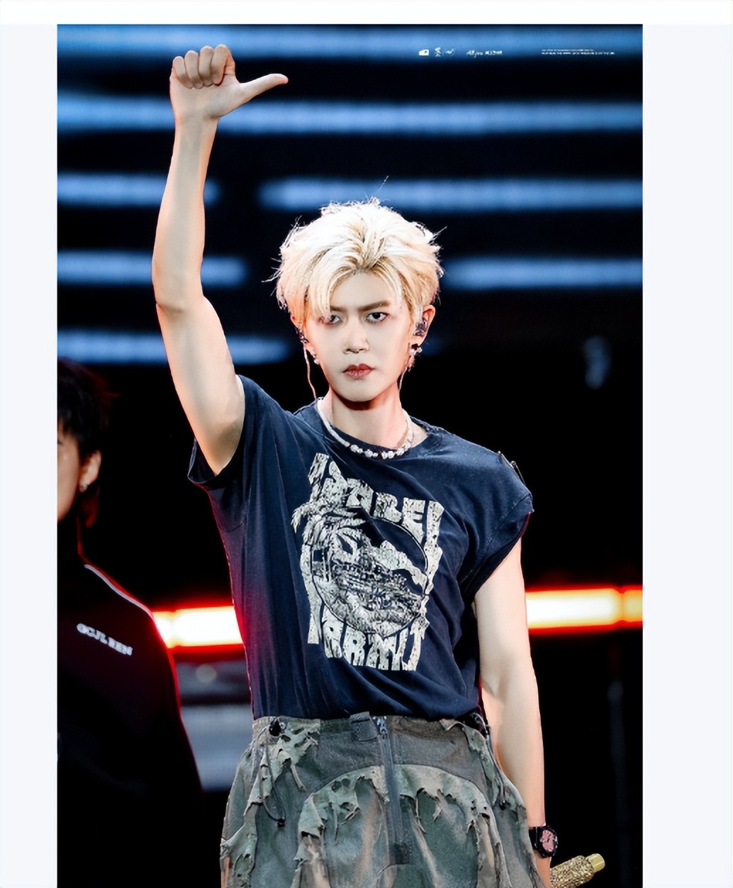 实则任由日 实则任由日