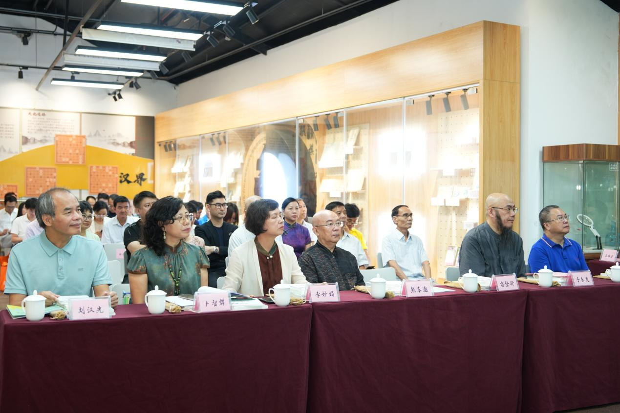 的深情, 充满信心, 七律 的深情, 充满信心, 七律