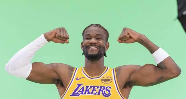 半场结束时, OmcHS, 拉到两位数 半场结束时, OmcHS, 拉到两位数